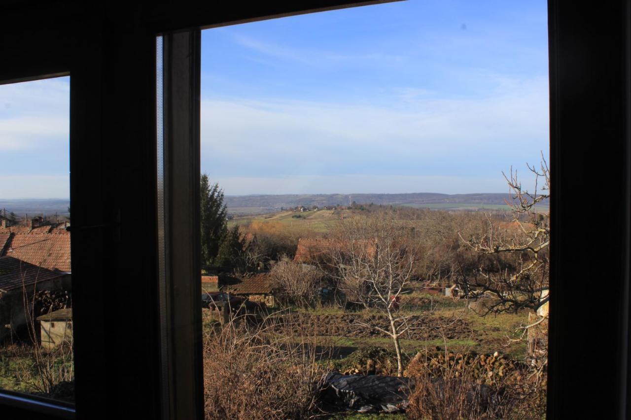A Kert Apartman Rezi Exteriér fotografie